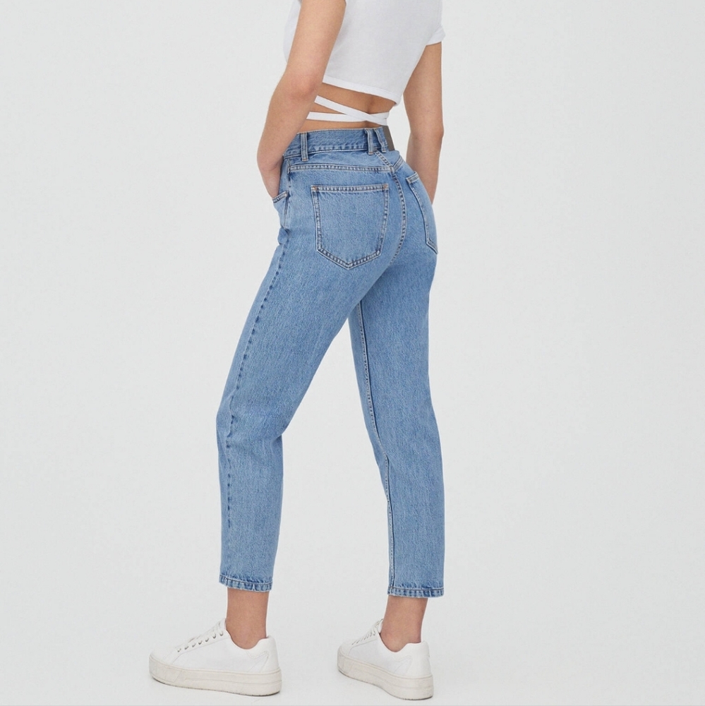 Basic mom jeans